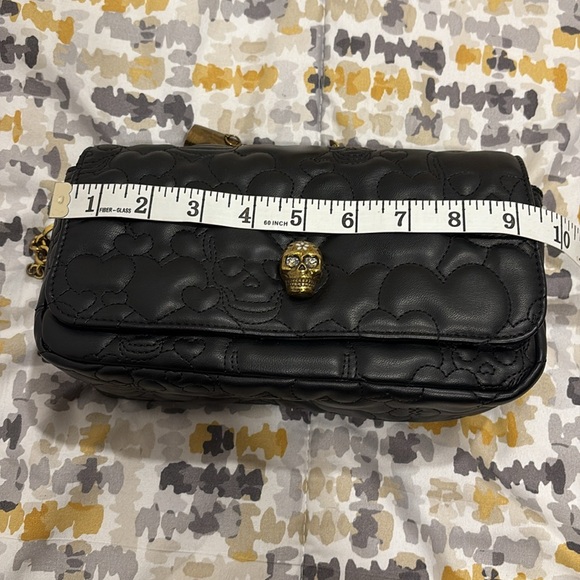 BETSEY JOHNSON BLACK QUILTED FABULOUS SKULL BAG - Picture 14 of 16